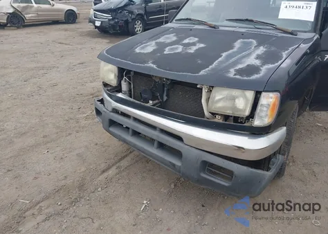 1999 Nissan Frontier Se/Xe z USA, uszkodzony, nr VIN 1N6DD26S8XC335877